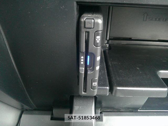 Toyota TUNDRA 2020-08 8832217-24