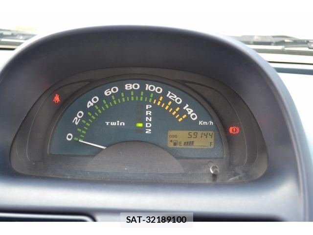 Suzuki TWIN 2004-08 1298588-24