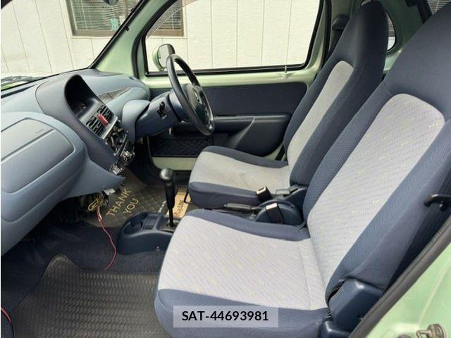 Suzuki TWIN 2004-08 8338289-17