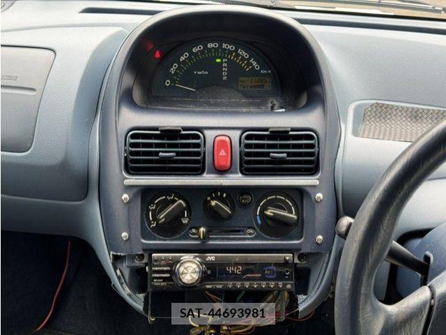 Suzuki TWIN 2004-08 8338289-7