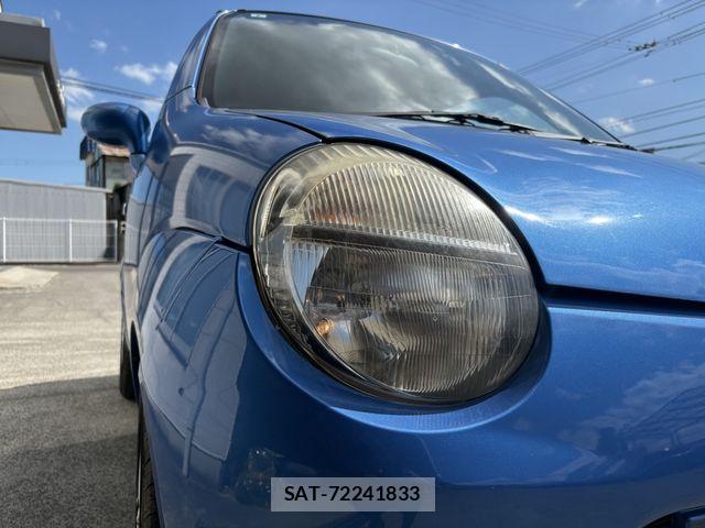 Suzuki TWIN 2003-02 8832219-11
