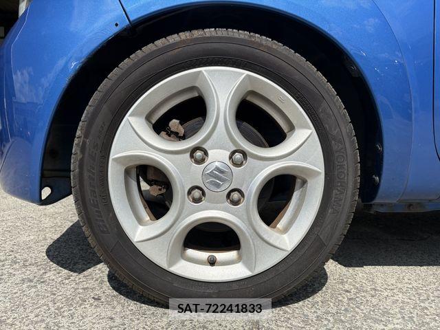 Suzuki TWIN 2003-02 8832219-12