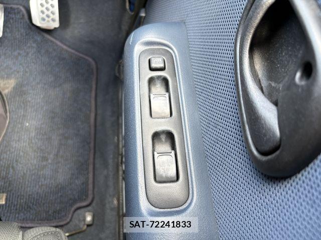 Suzuki TWIN 2003-02 8832219-19