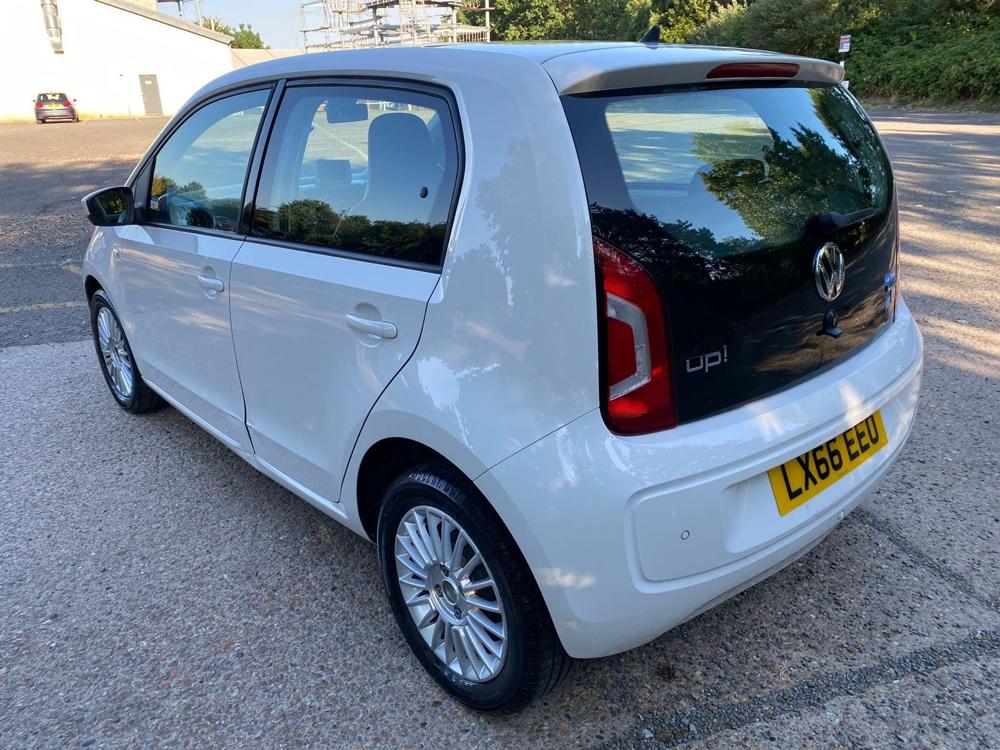 VolksWagen UP! 2016-09 1133021-10