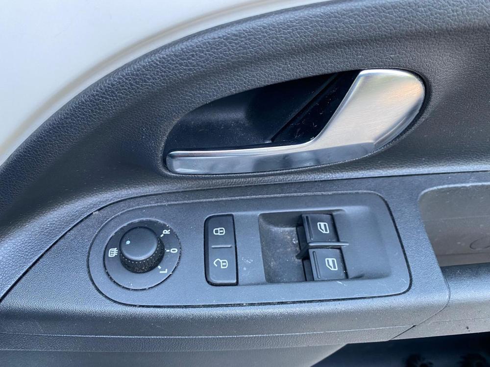 VolksWagen UP! 2016-09 1133021-21