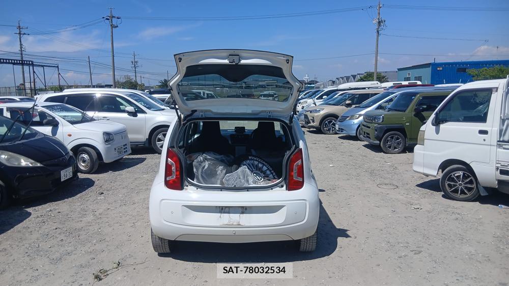 VolksWagen UP! 2013-03 7749325-24