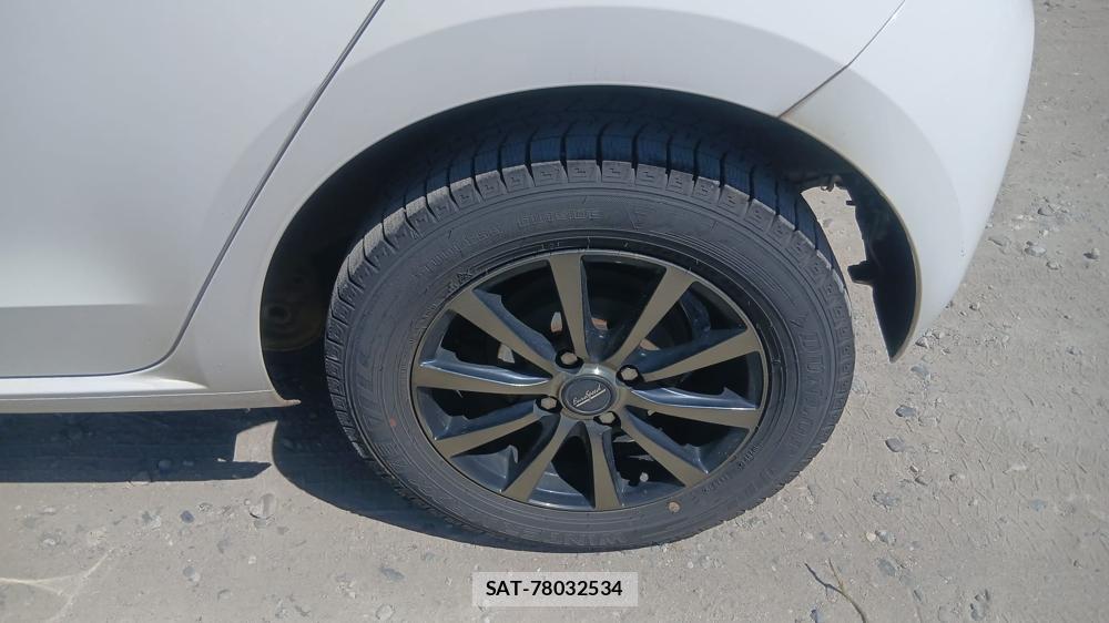 VolksWagen UP! 2013-03 7749325-28