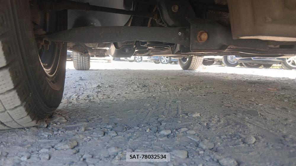VolksWagen UP! 2013-03 7749325-29
