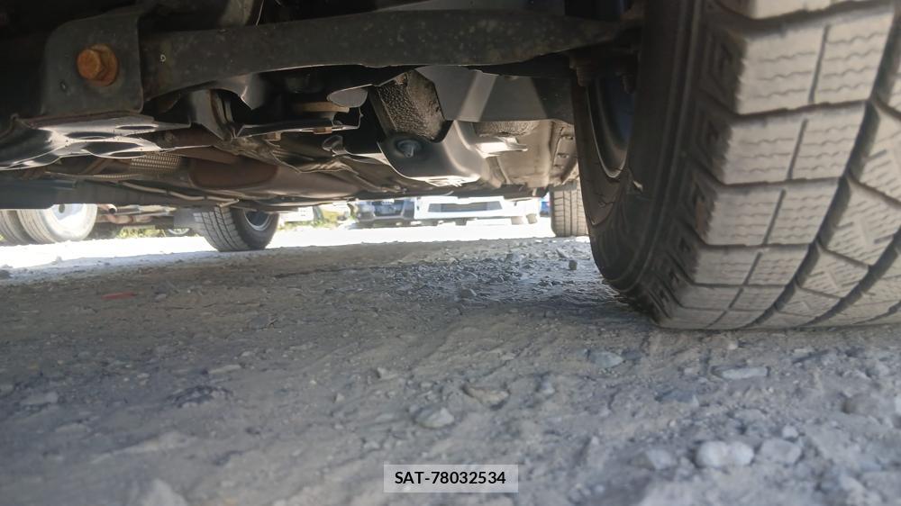 VolksWagen UP! 2013-03 7749325-30