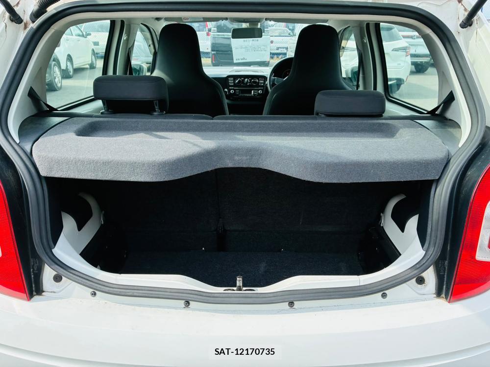 VolksWagen UP! 2013-03 8469919-25