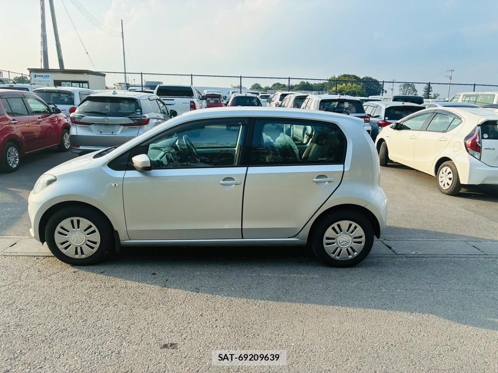VolksWagen UP! 2014-03 8329541-1