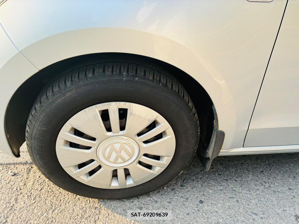 VolksWagen UP! 2014-03 8329541-29
