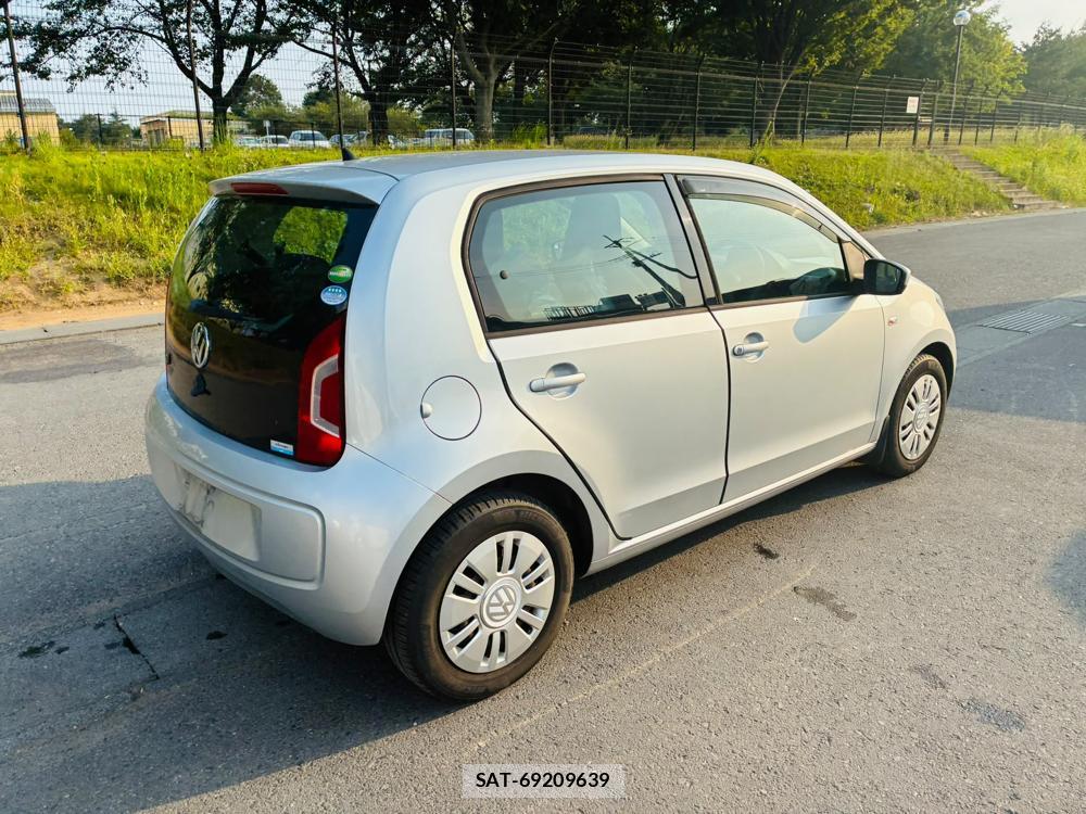 VolksWagen UP! 2014-03 8329541-4