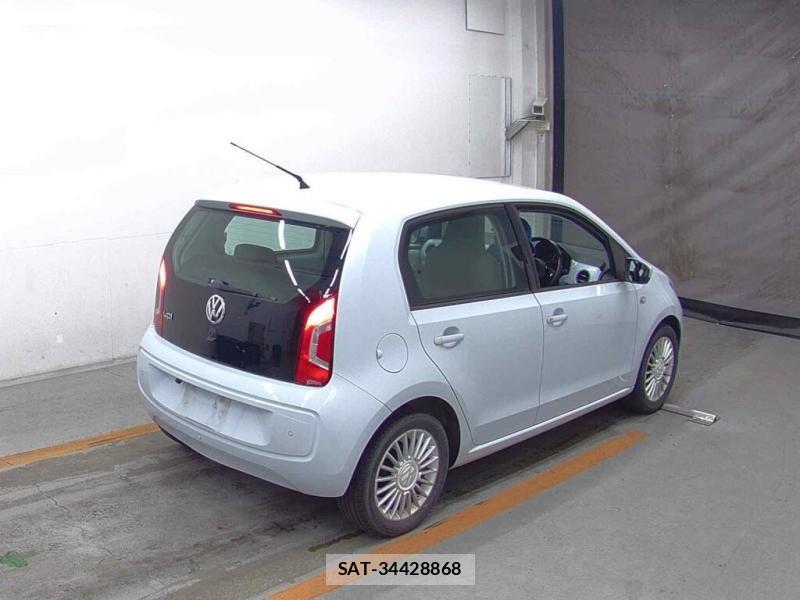 VolksWagen UP! 2013-05 7283201-1