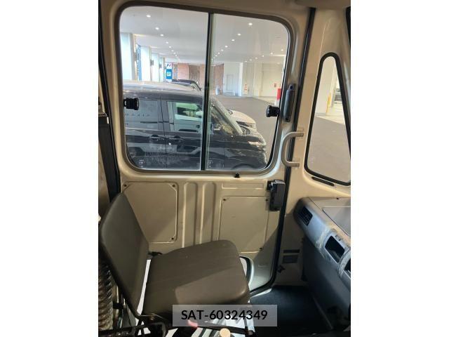 Toyota PORTE 2002-08 8247004-12