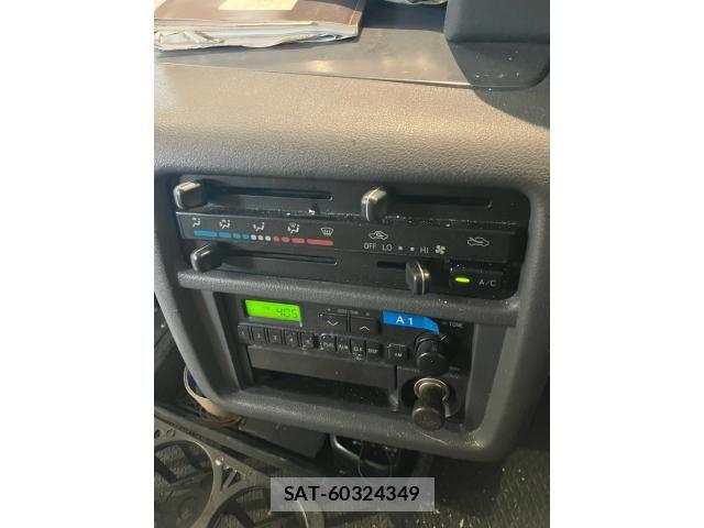Toyota PORTE 2002-08 8247004-16