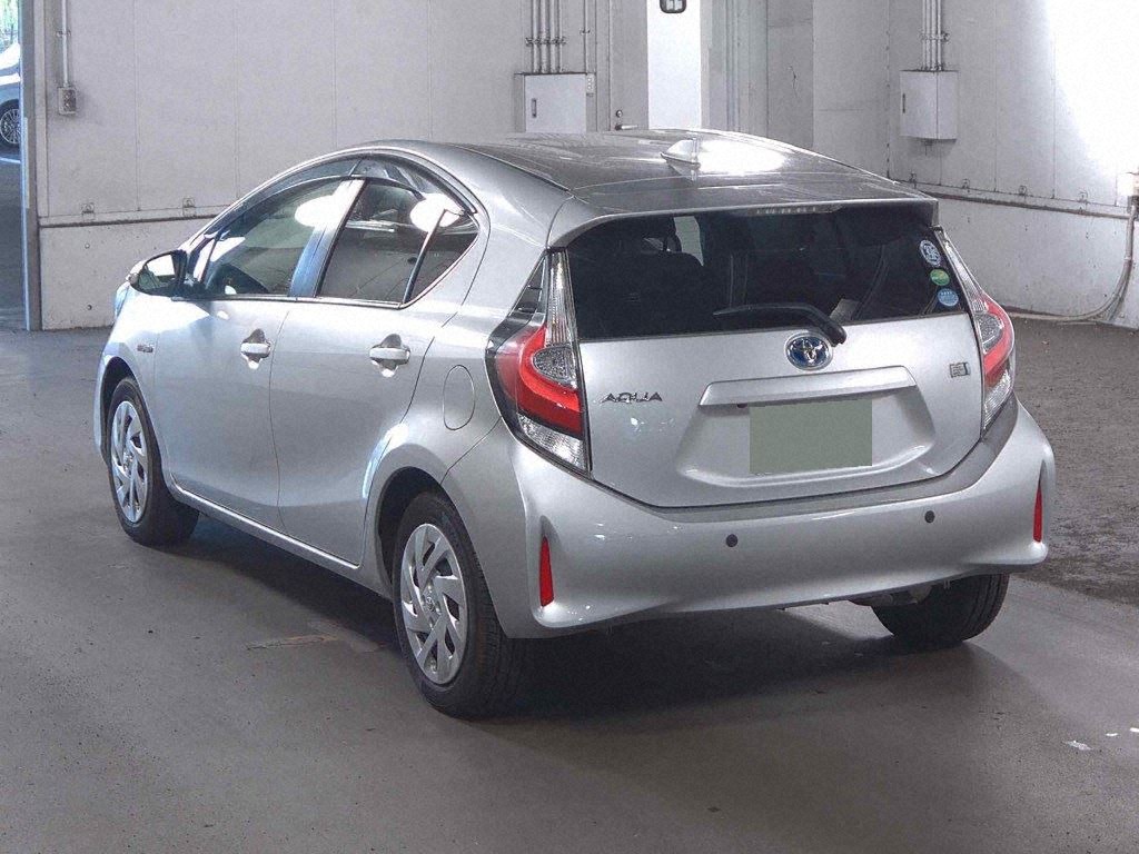 Toyota AQUA 2017 1486360-1