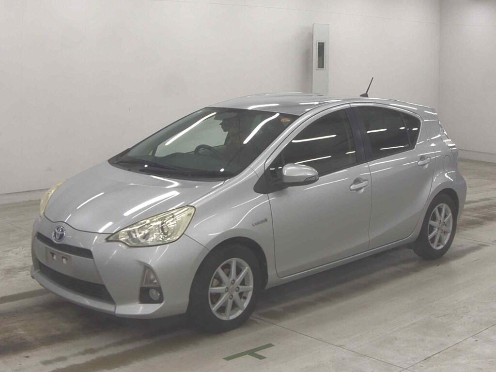 Toyota AQUA 2013 1486771-3