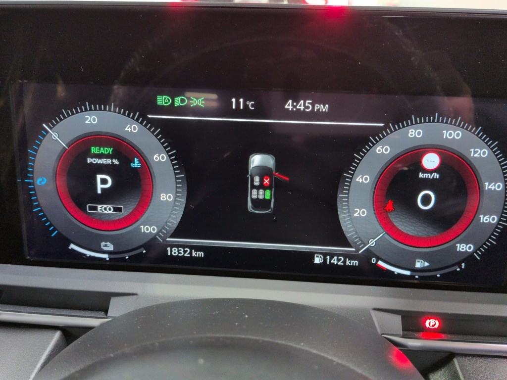 Nissan AURA 2025 1692009-5