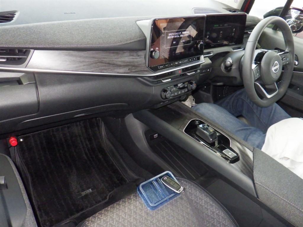 Nissan AURA 2025 1761812-2