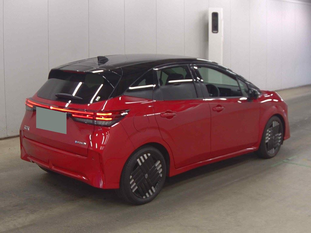 Nissan AURA 2025 1761812-4
