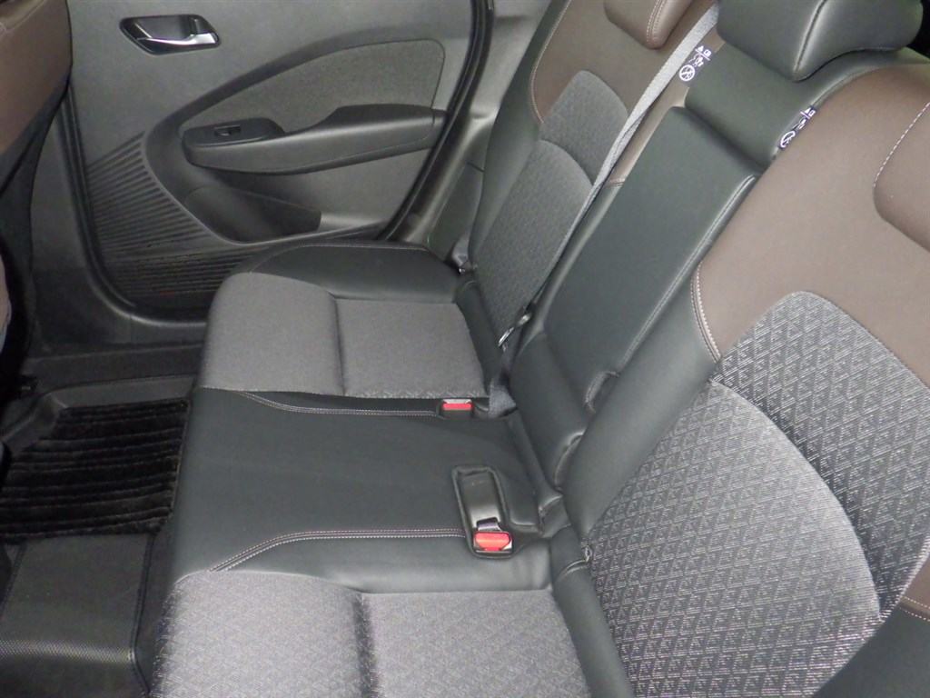 Nissan AURA 2025 1761812-5