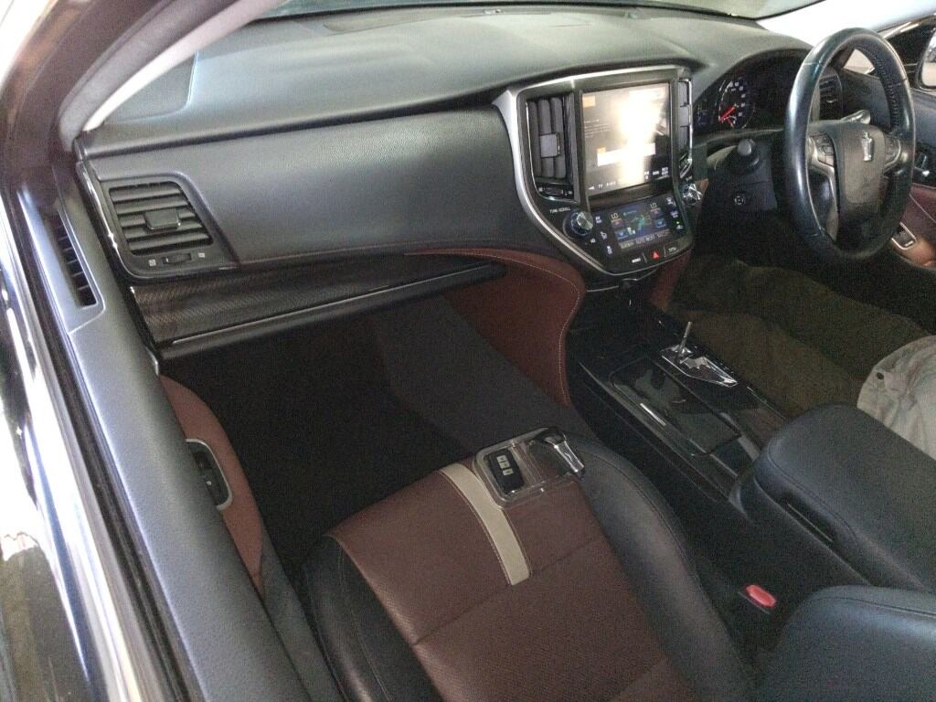 Toyota CROWN HYBRID 2014 1858704-2