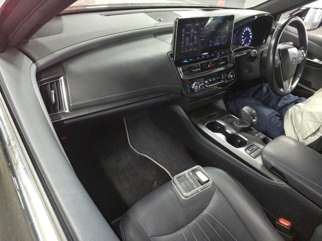 Toyota CROWN HYBRID 2022 2167091-2