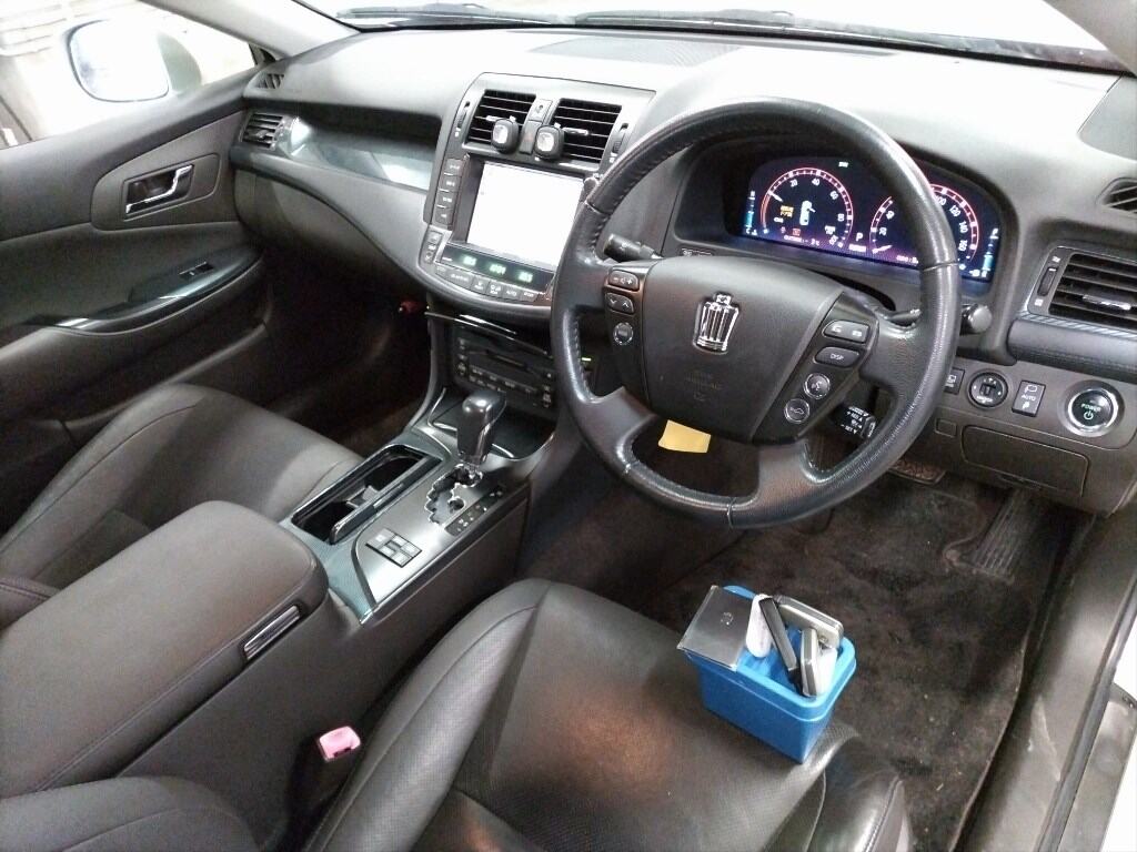 Toyota CROWN HYBRID 2009 2175765-2