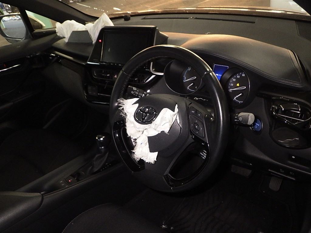 Toyota C-HR 2017 2377369-2