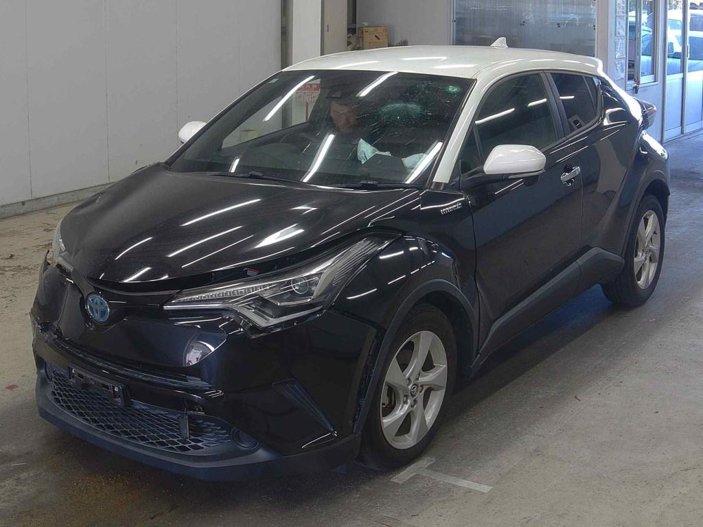 Toyota C-HR 2017 2377369-3