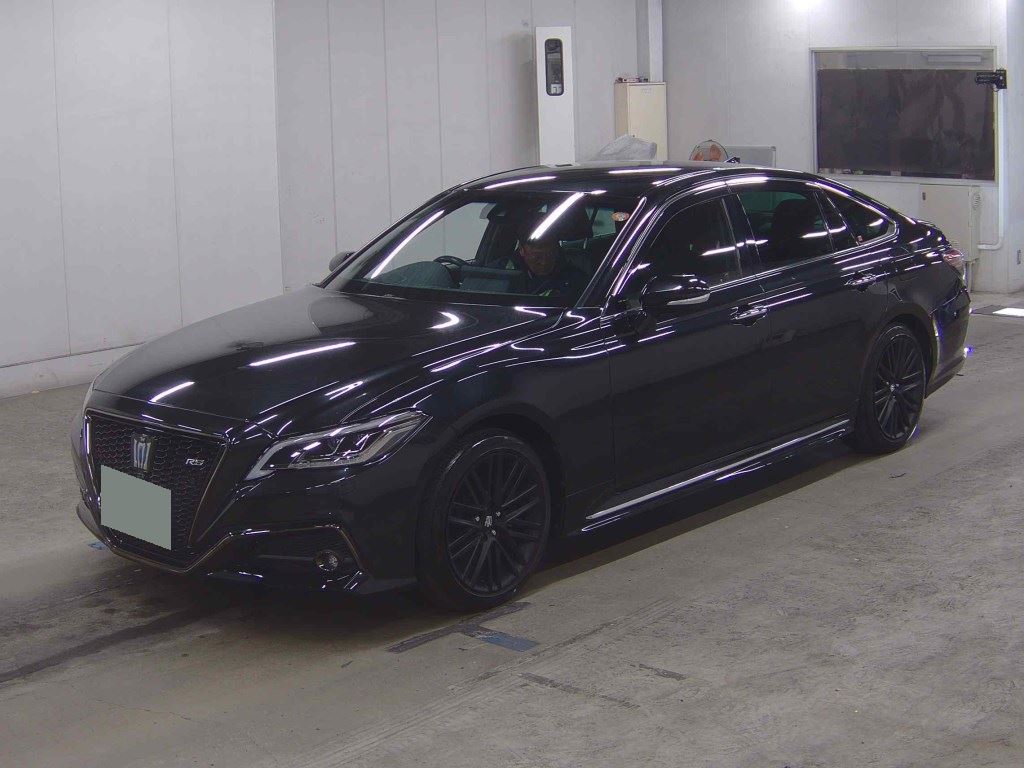 Toyota CROWN HYBRID 2022 2379796-3