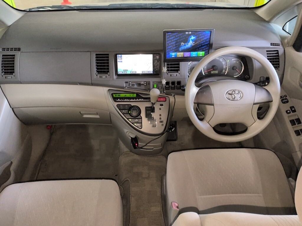 Toyota ISIS 2009 6875523-2