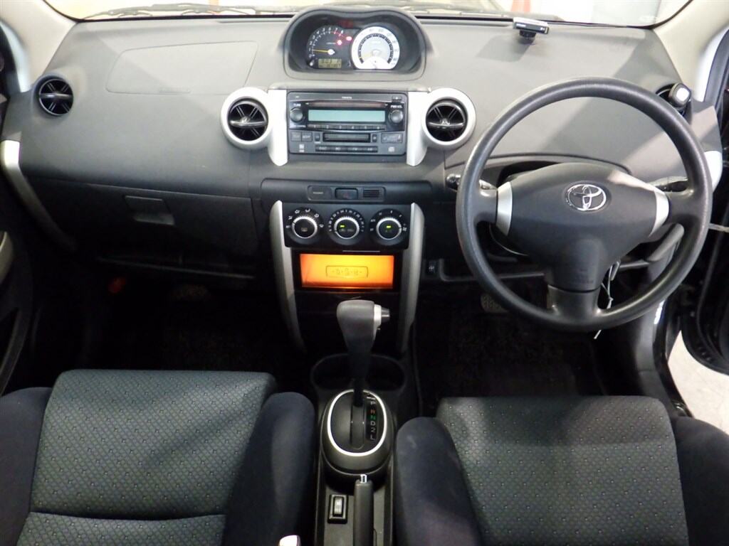 Toyota IST 2005 6876229-2
