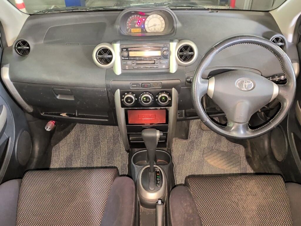 Toyota IST 2002 6876230-2