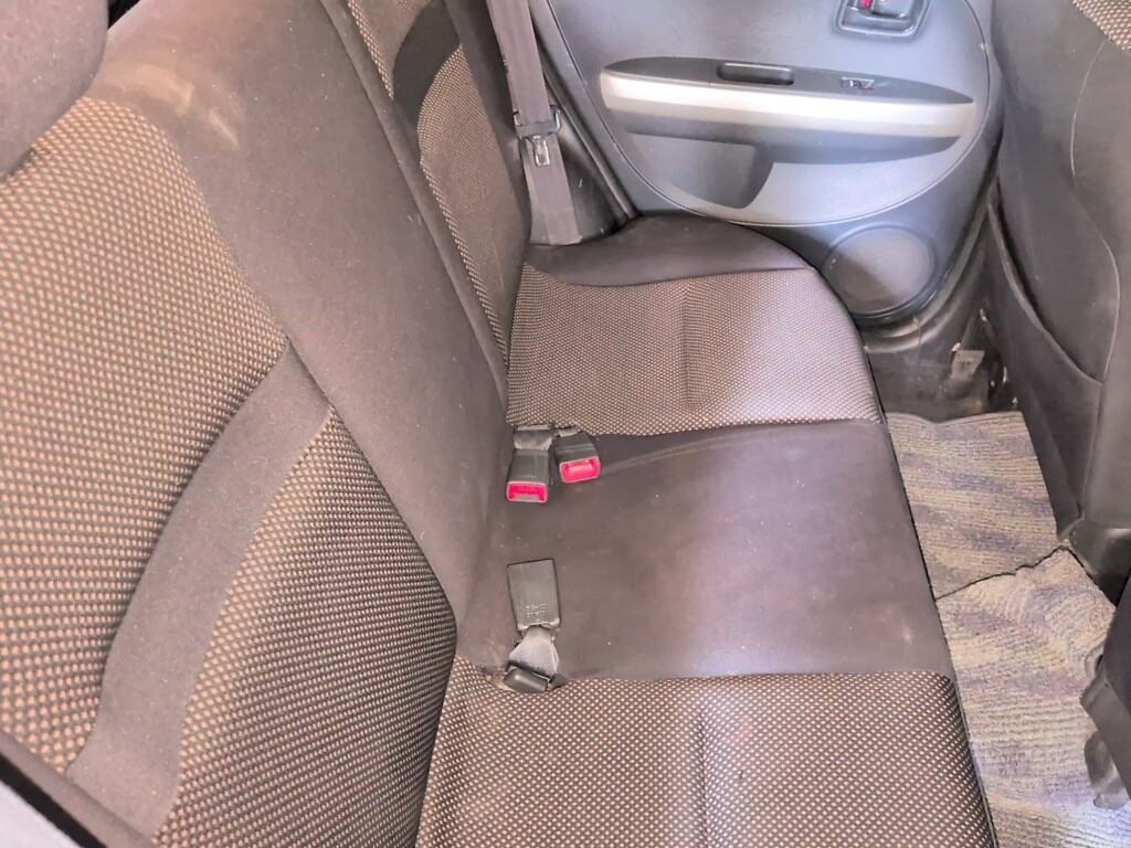 Toyota IST 2002 6876230-5