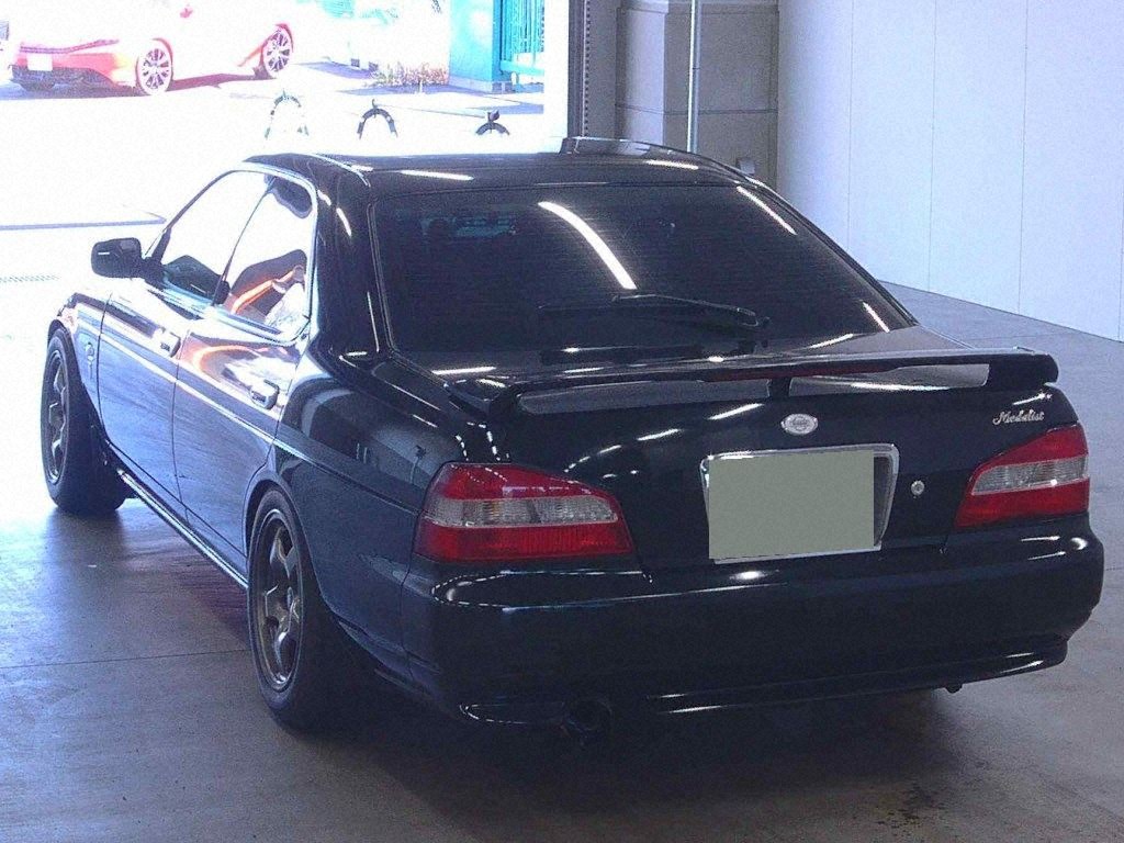 Nissan LAUREL 2000 6875853-1