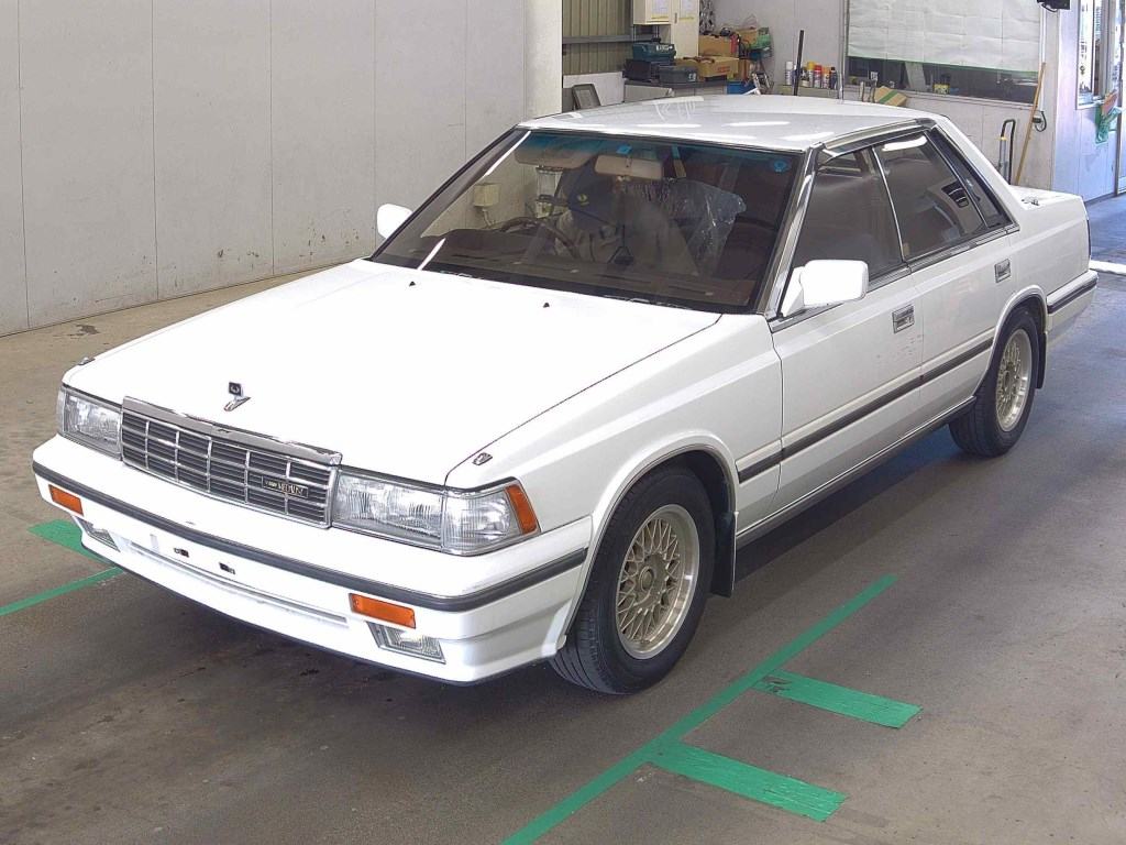 Nissan LAUREL 1987 6875854-3