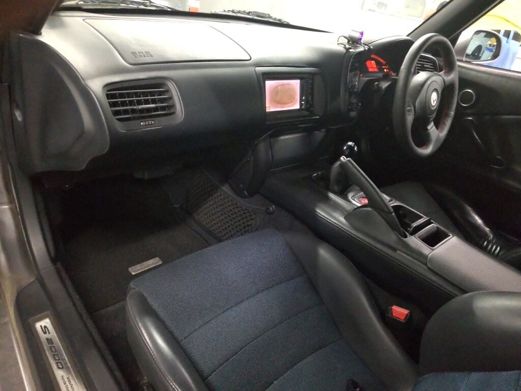 Honda S2000 2003 6879446-2