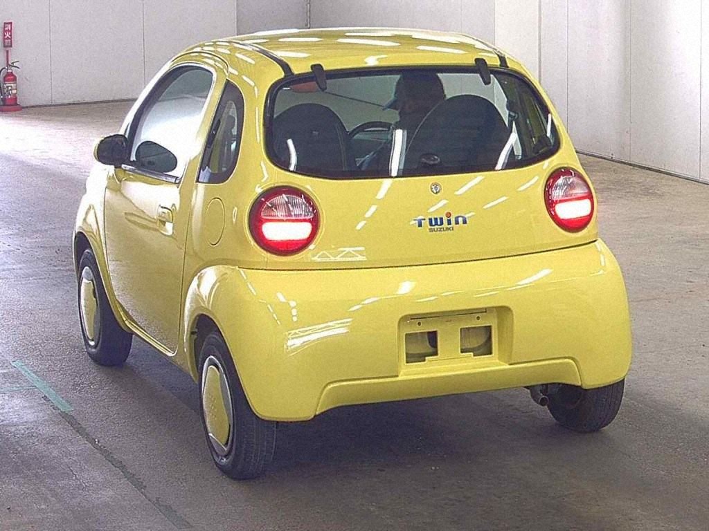 Suzuki TWIN 2003 6878982-1