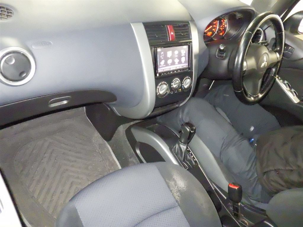 Mitsubishi COLT 2006 6896632-2