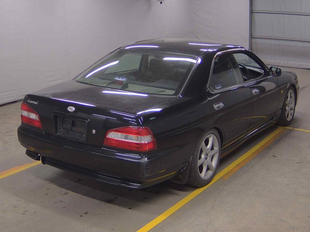 Nissan LAUREL 2000 6917537-4