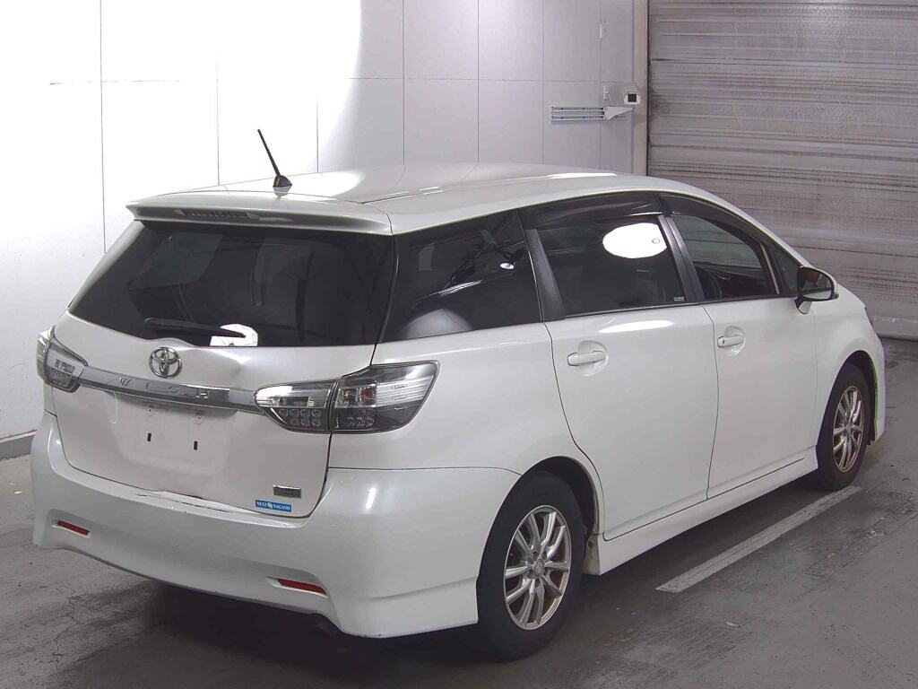 Toyota WISH 2013 6897555-4