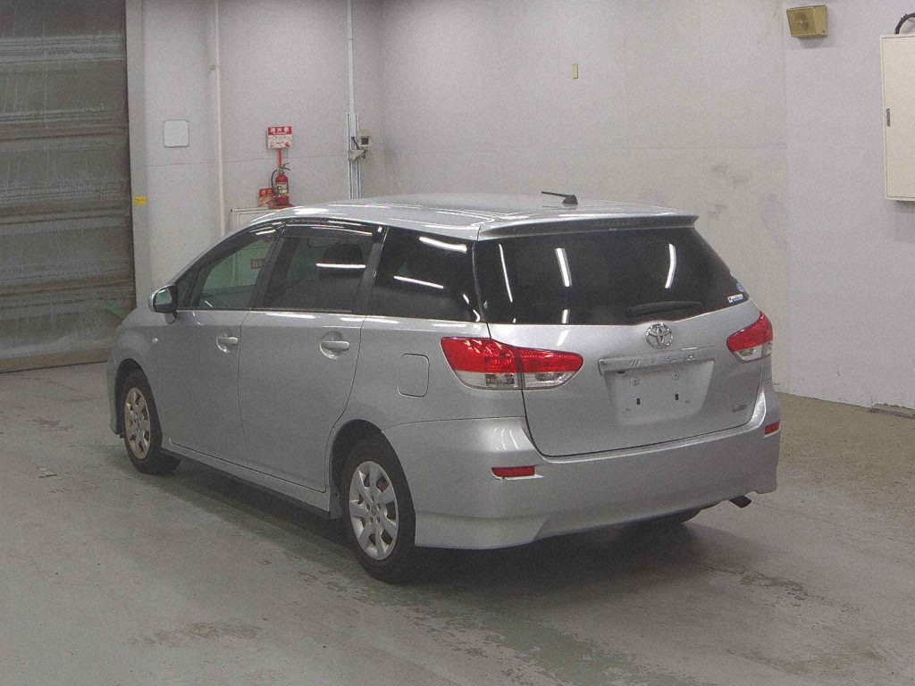 Toyota WISH 2011 6897658-1