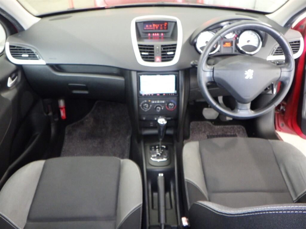 Peugeot 207 2011 6927392-2