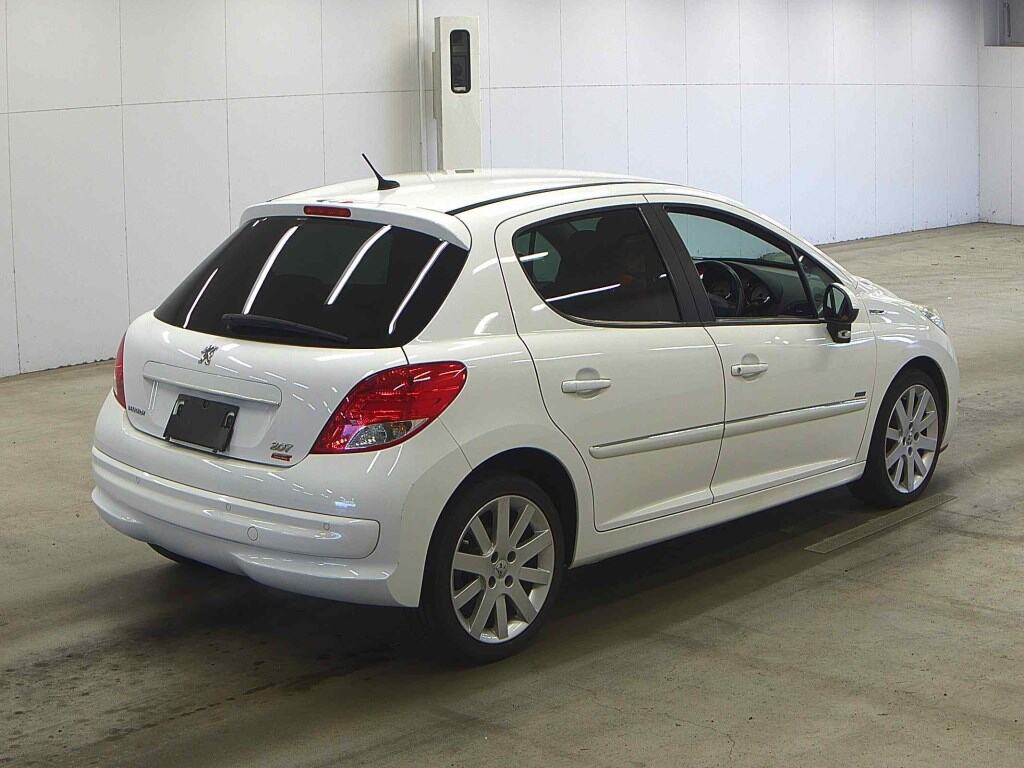 Peugeot 207 2012 6940706-4