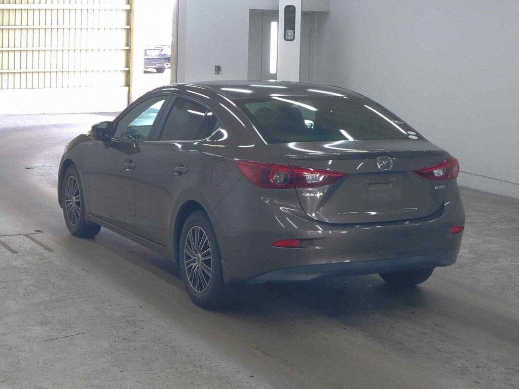 Mazda AXELA HYBRID 2013 6931639-1