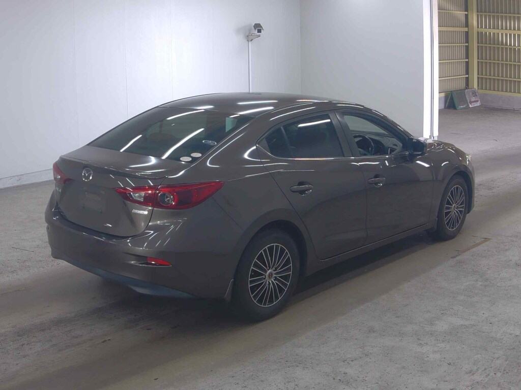 Mazda AXELA HYBRID 2013 6931639-4