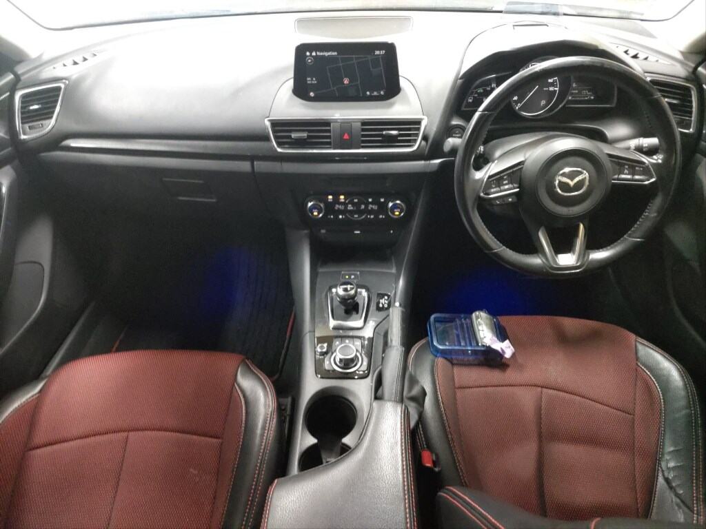 Mazda AXELA HYBRID 2017 6947360-2