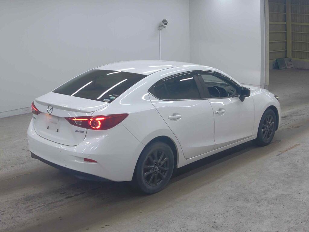 Mazda AXELA HYBRID 2017 6947360-4